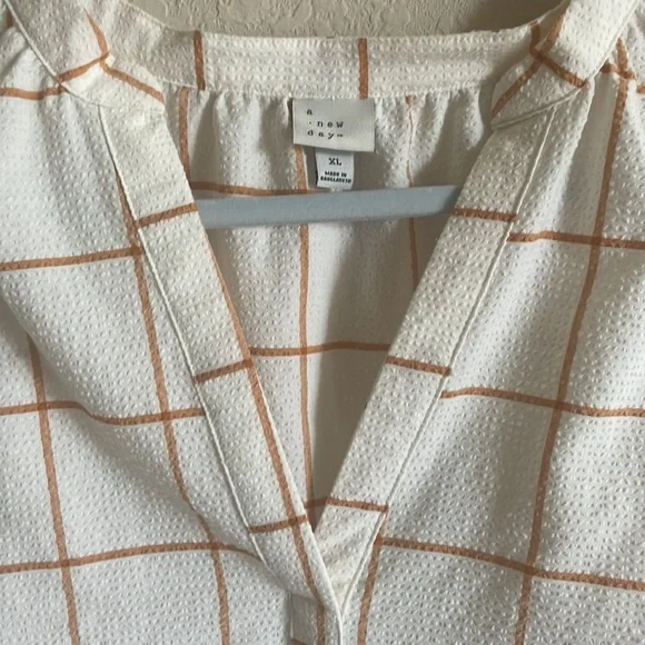 A New Day Plaid Long Balloon Sleeve Blouse - Picture 3 of 4